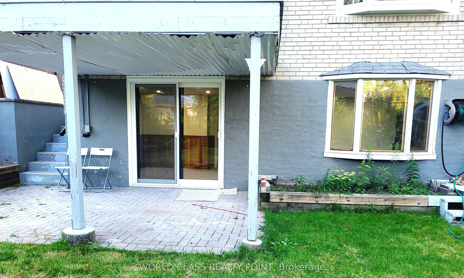27 Kilbride Road, Toronto — Detached for lease, photo 1