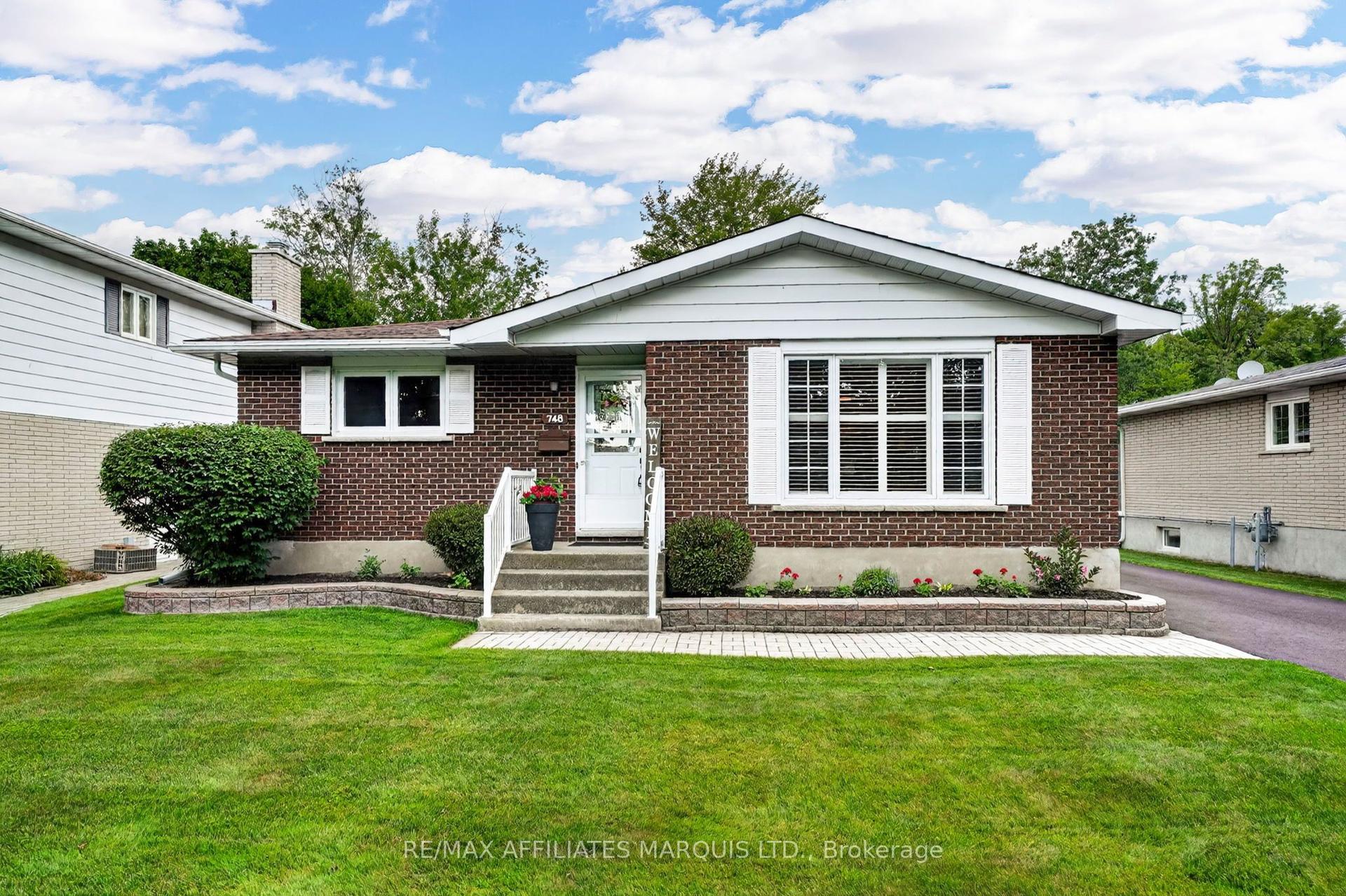 748 Montcalm Court, Cornwall — Detached for sale, photo 1