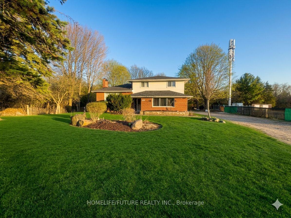 555 Colin Road — photo 1