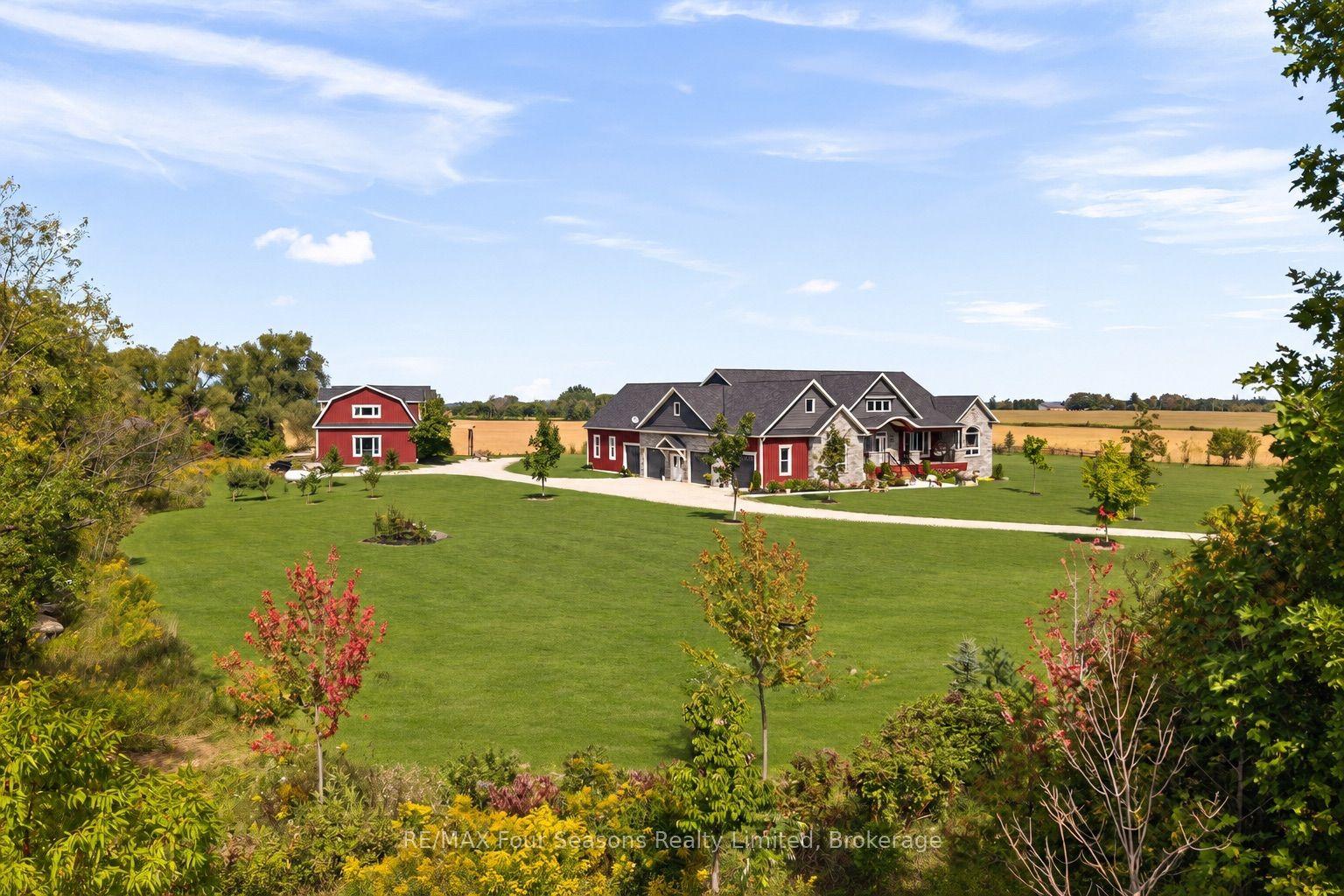 8672 County Rd 91 Road, Clearview — Detached for sale, photo 1