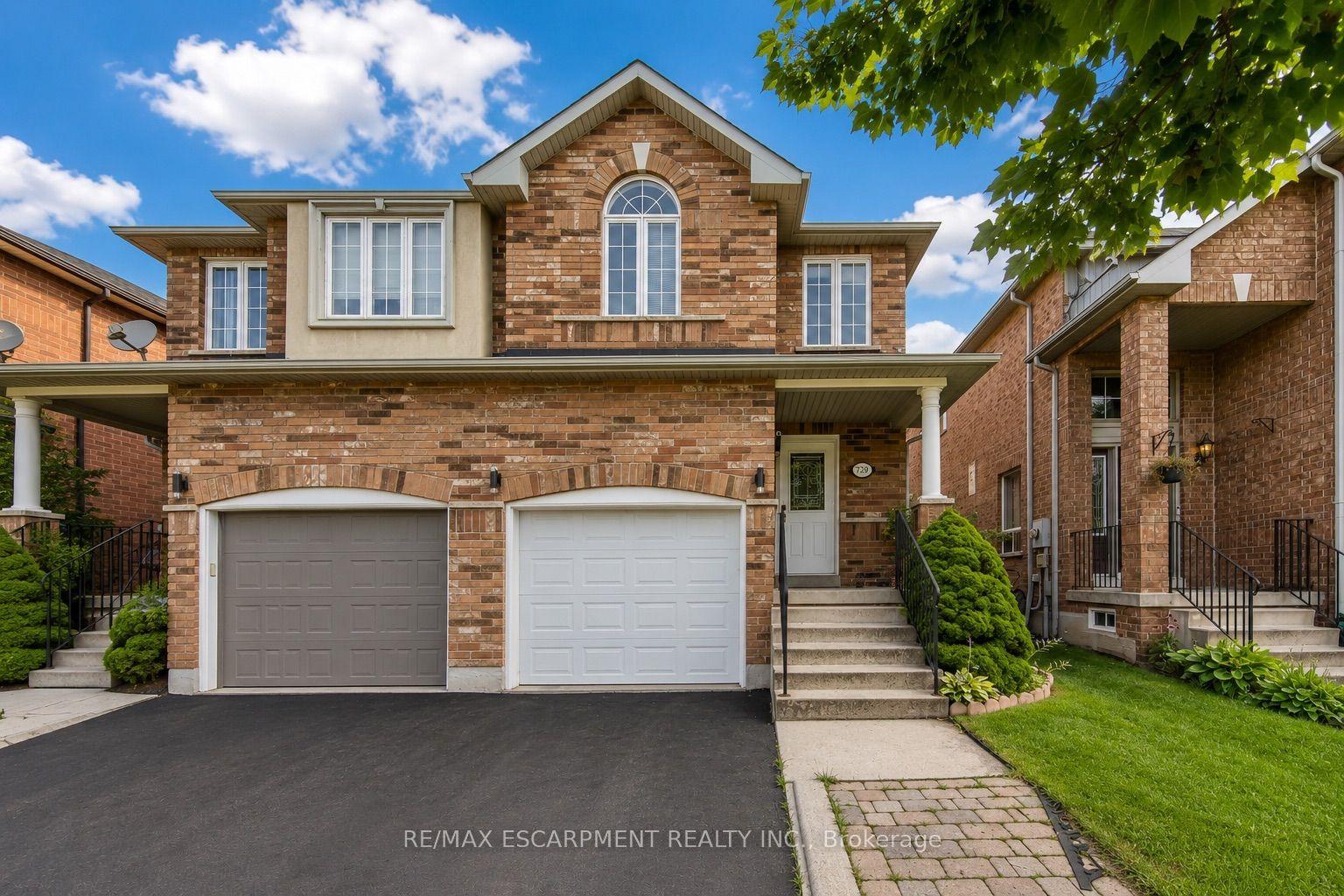 1793 Creek Way, Burlington — Semi-Detached for lease, photo 1