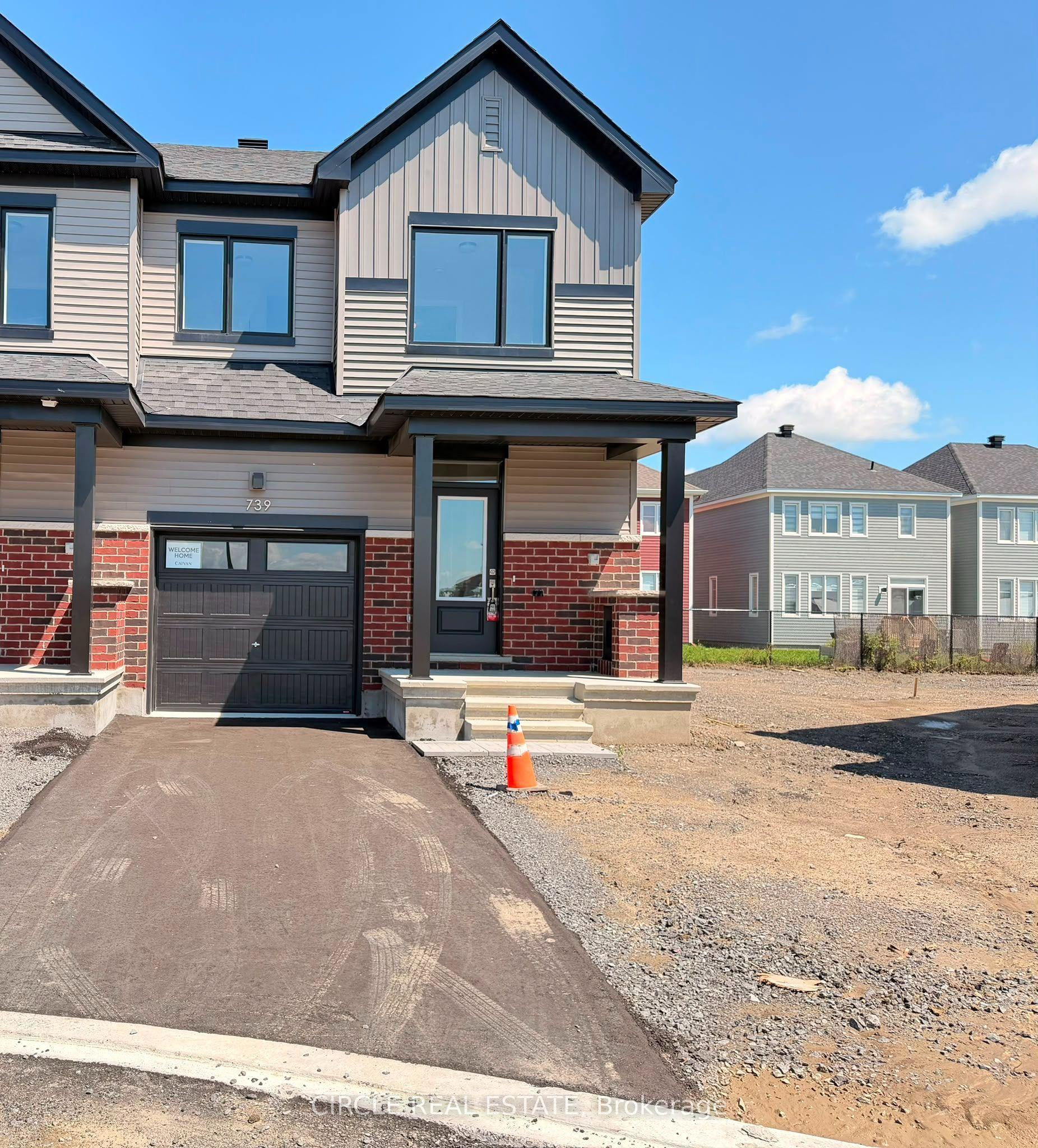 739 Haflinger Row, Stittsville - Munster - Richmond — Townhouse for lease, photo 1