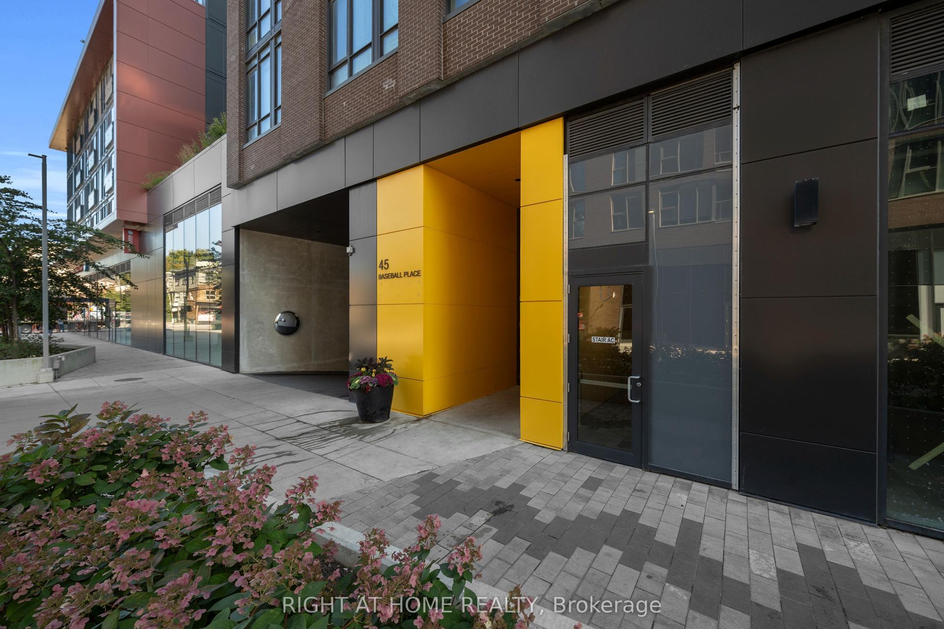 45 Baseball Place 1002 #1002, Toronto — Condo for sale, photo 1