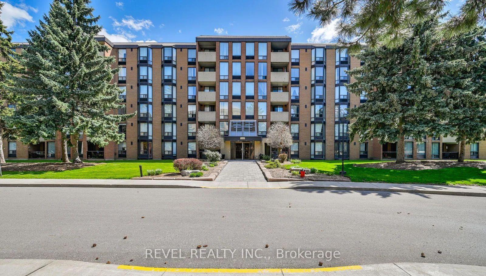 1540 Pickering Parkway 601 #601 — photo 1