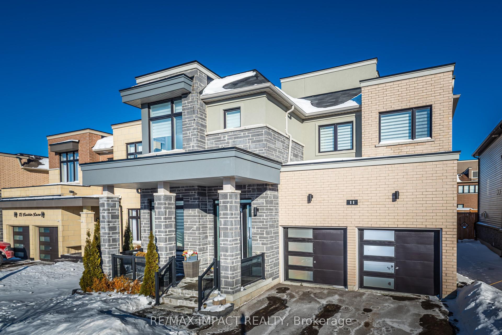 11 Larkin Lane — photo 1
