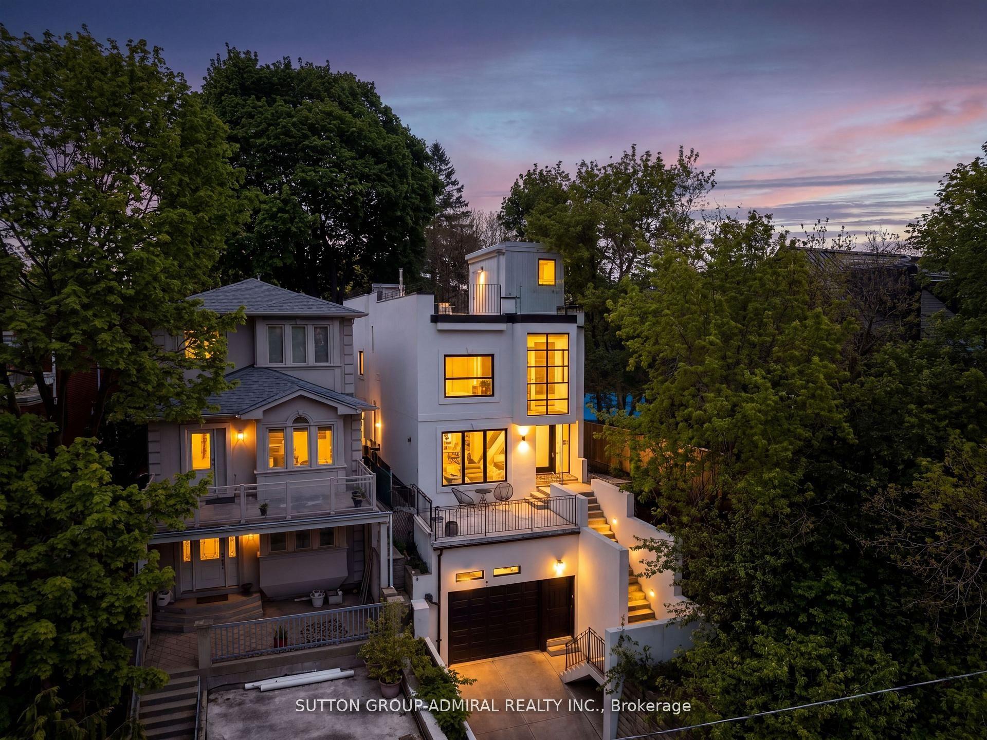 35 Beechwood Drive, Toronto — Detached for sale, photo 1