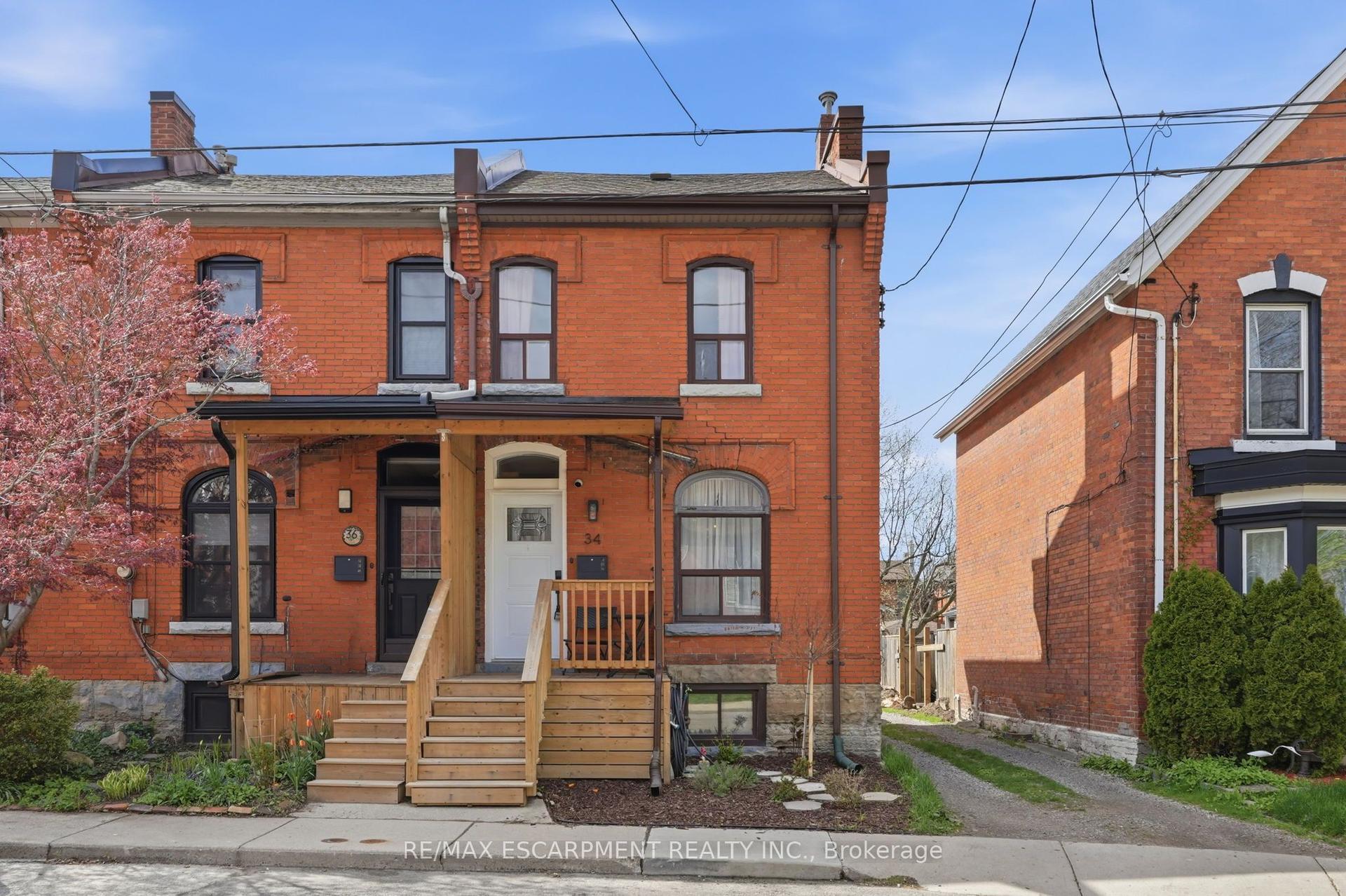 34 Baillie Street — photo 1