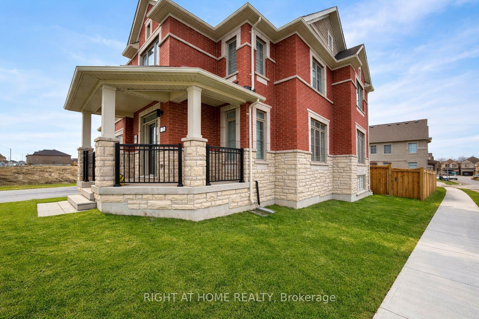 2 Sagewood Avenue, Barrie — Detached for sale, photo 1