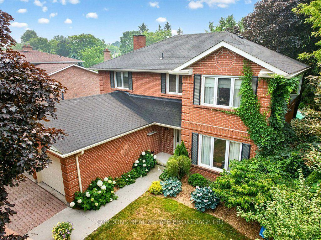 24 Nottingham Place, Kingston — Detached for sale, photo 1