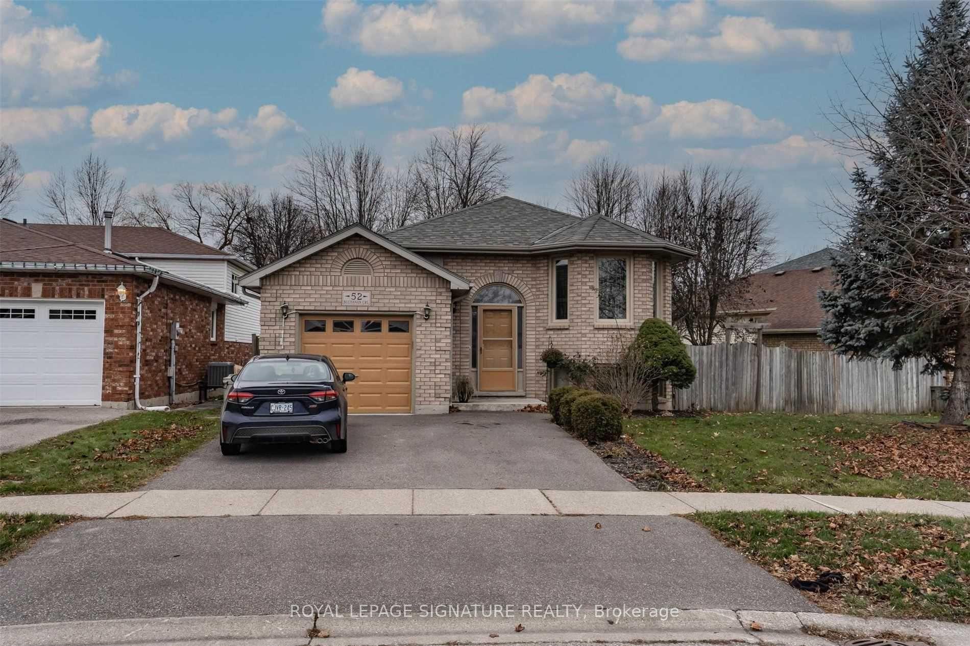 52 Buchanan Crescent Upper #Upper — photo 1