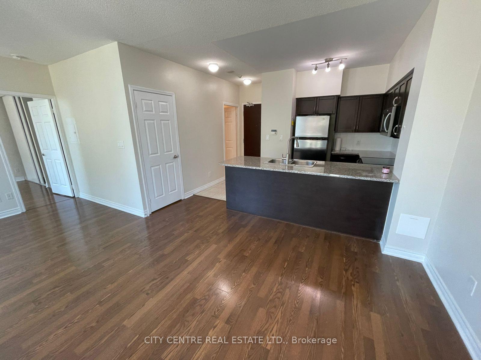 208 Enfield Place 702 #702 — photo 1