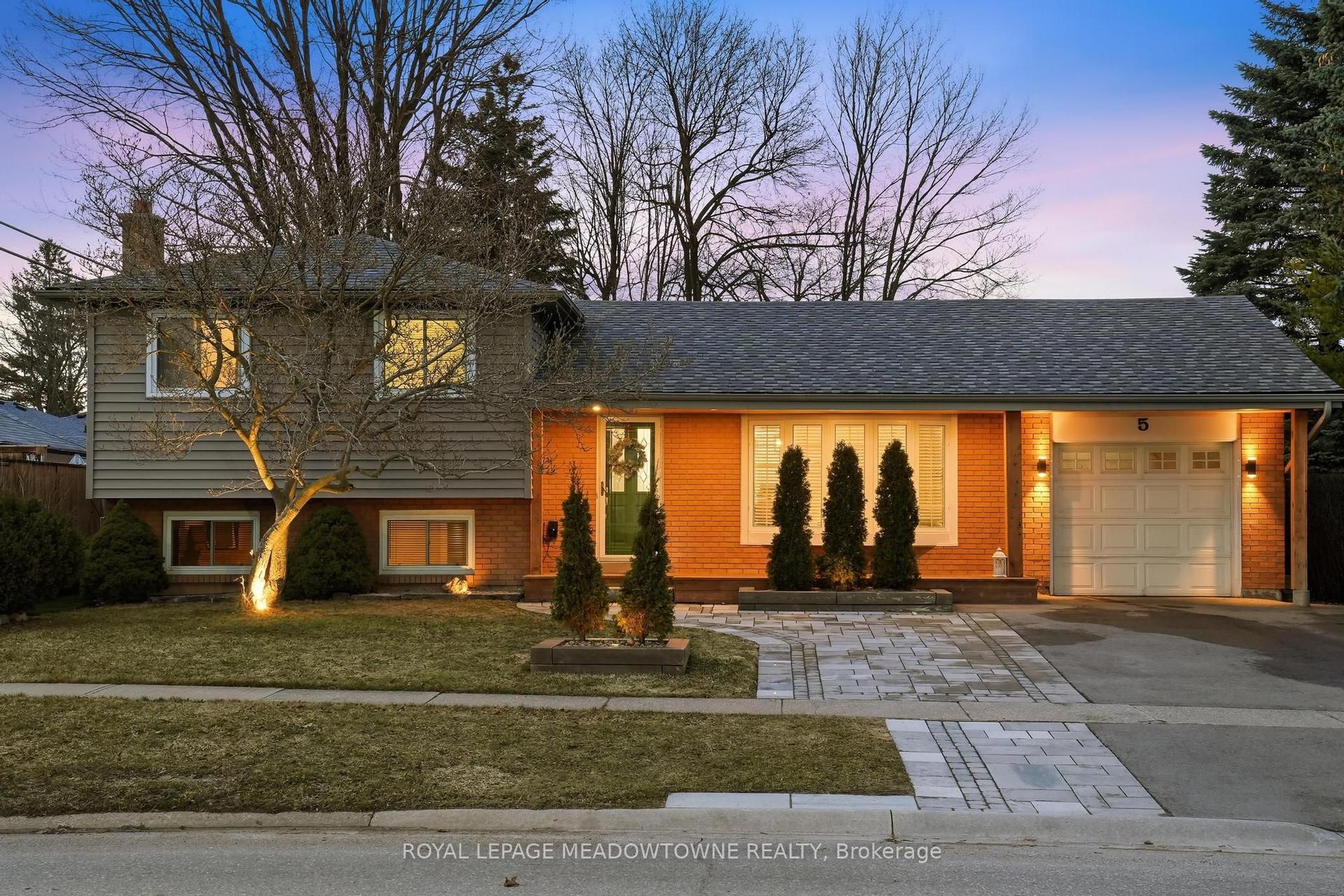 5 Rosefield Drive — photo 1