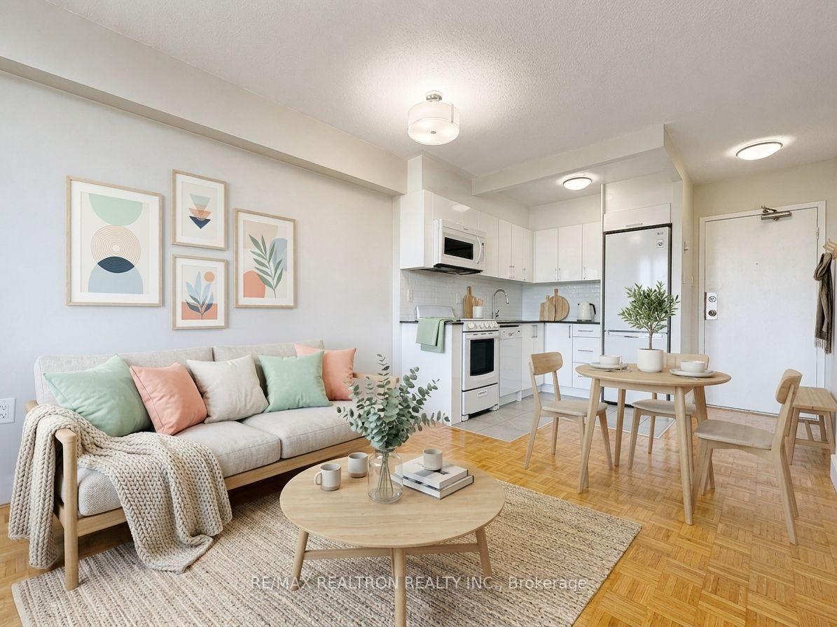 1500 Bathurst Street 907 #907, Toronto — Condo for lease, photo 1