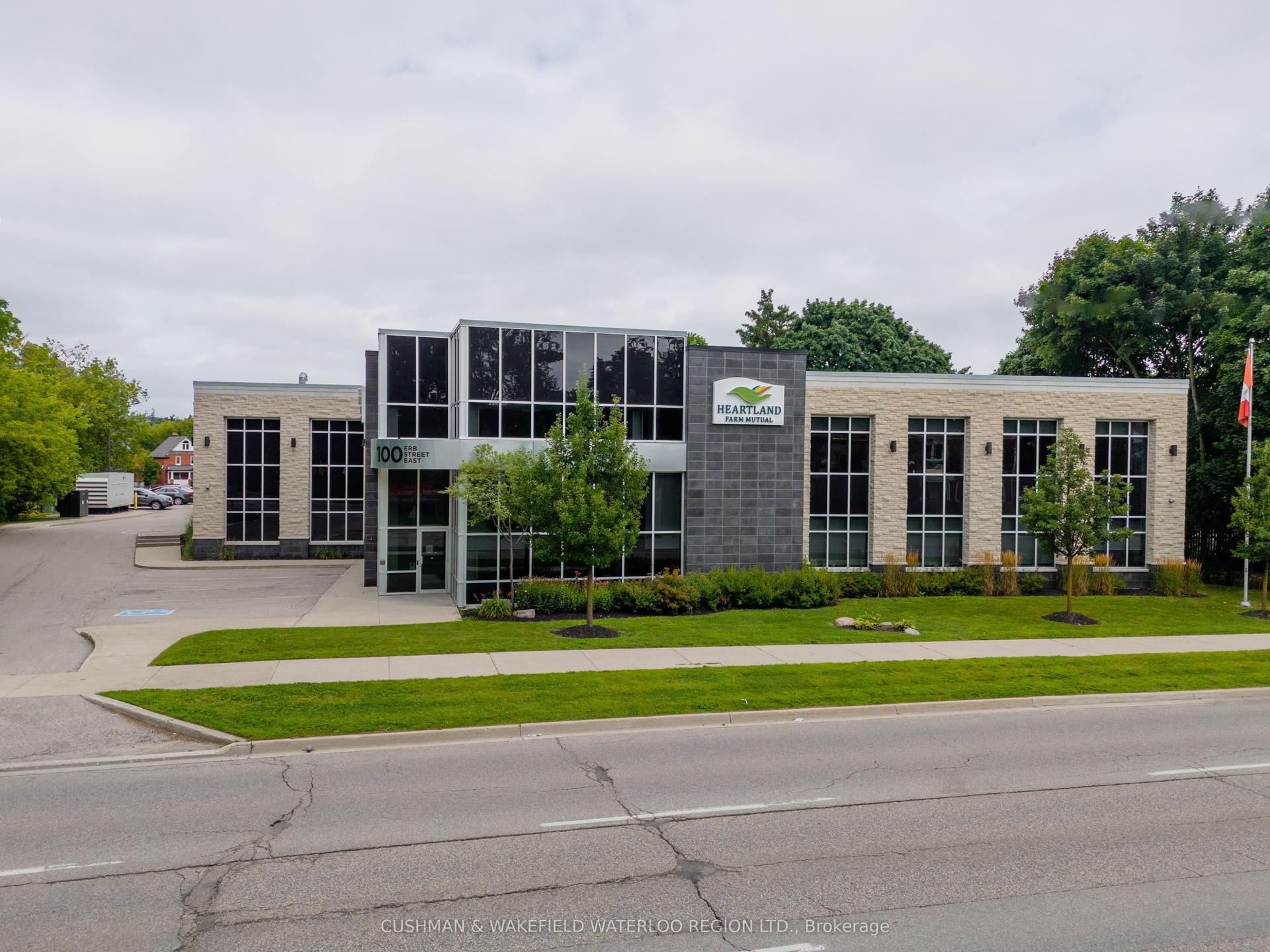 100 Erb Street E, Waterloo — Commercial for sale, photo 1