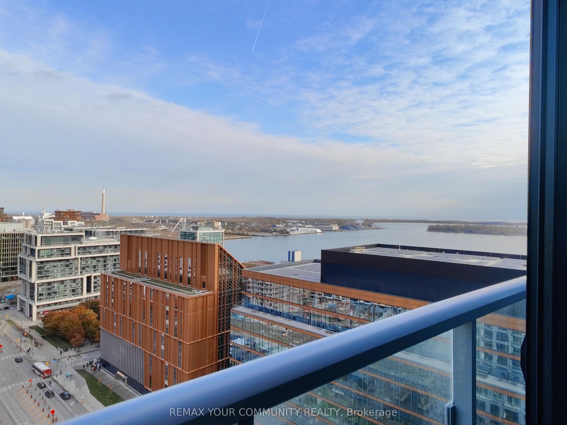 15 Richardson Street 2012 #2012, Toronto — Condo for lease, photo 1