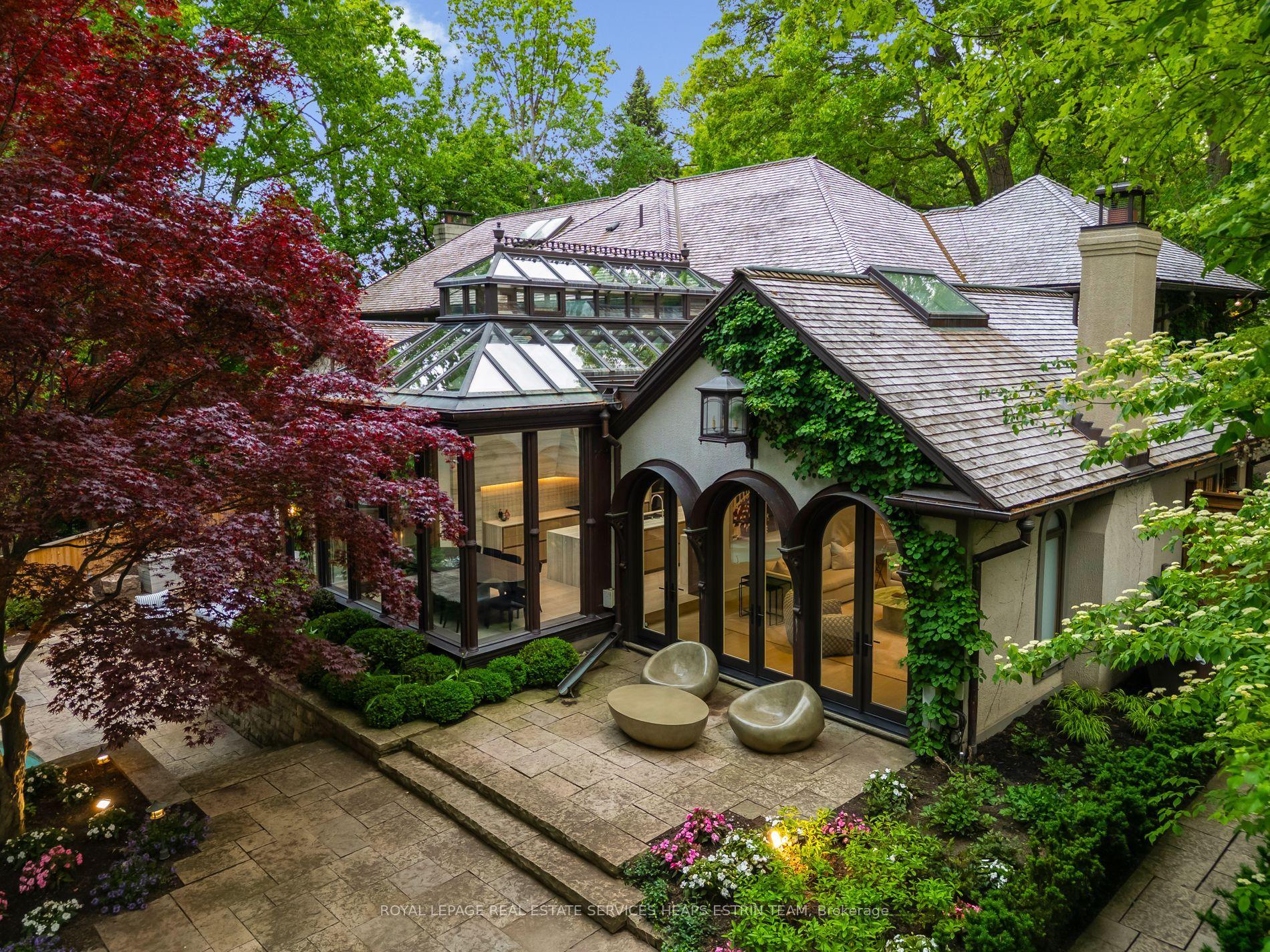 25 North Drive, Toronto — Detached for sale, photo 1