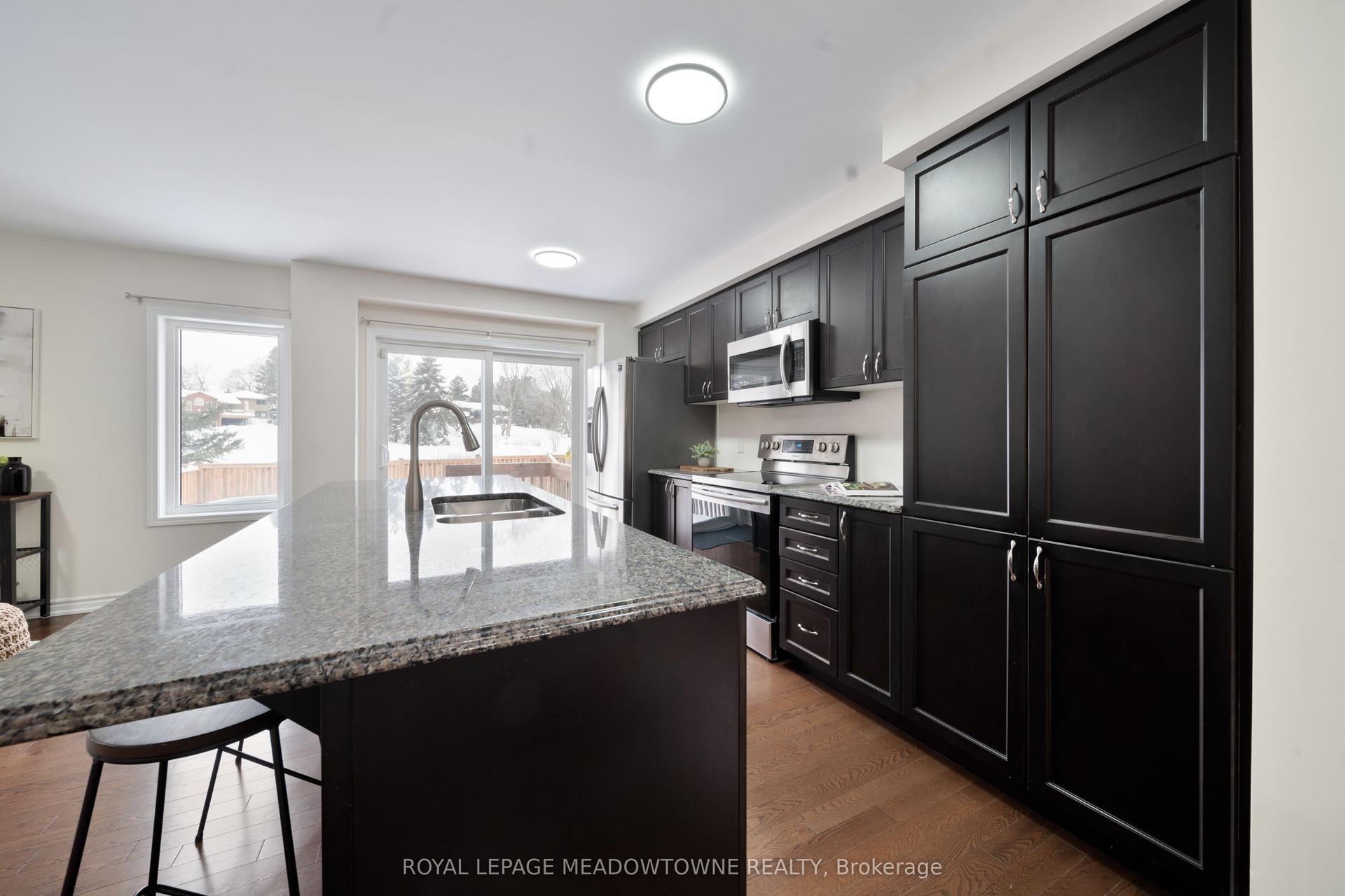 364 Equestrian Way, Cambridge — Detached for lease, photo 1