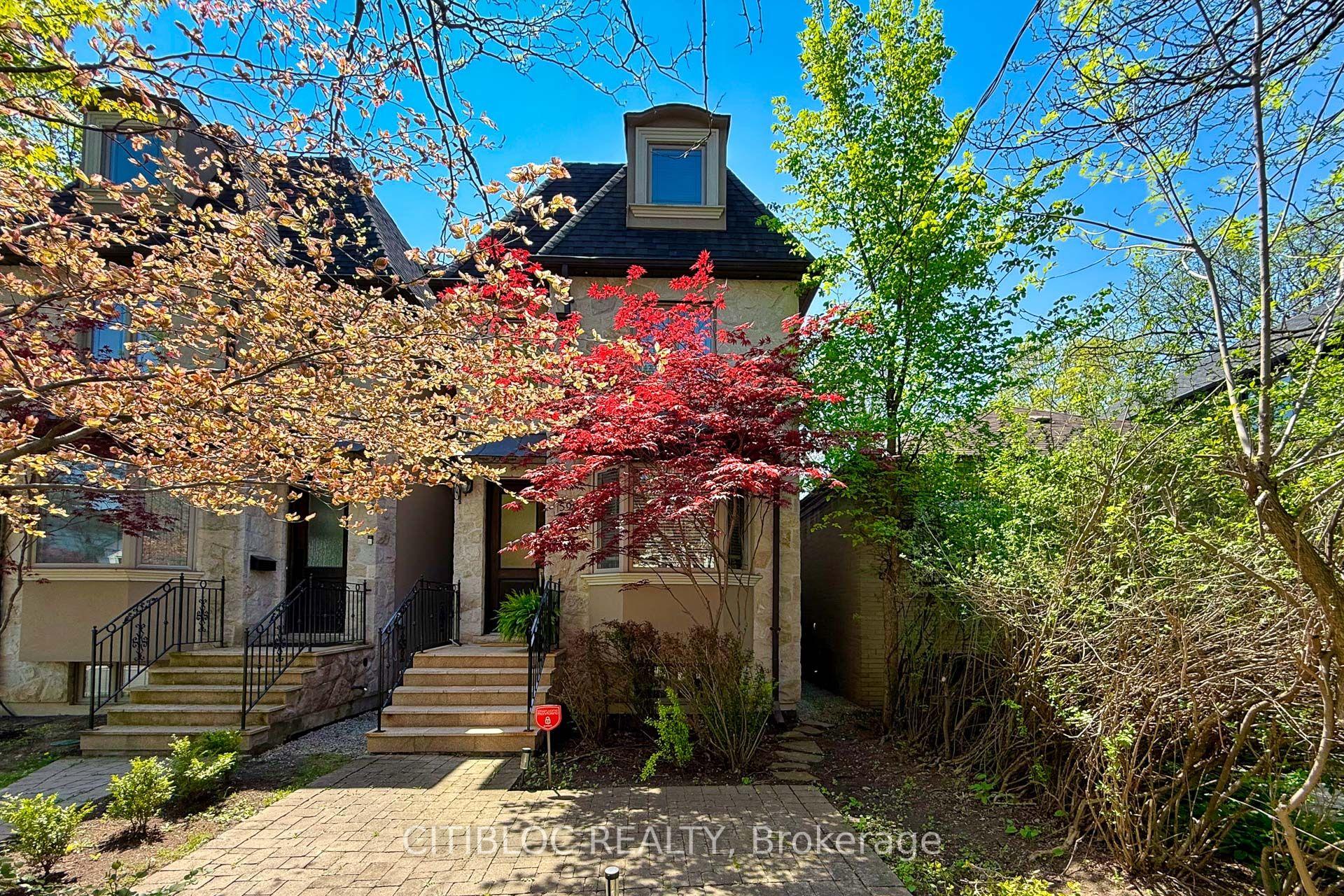599 Woburn Avenue — photo 1