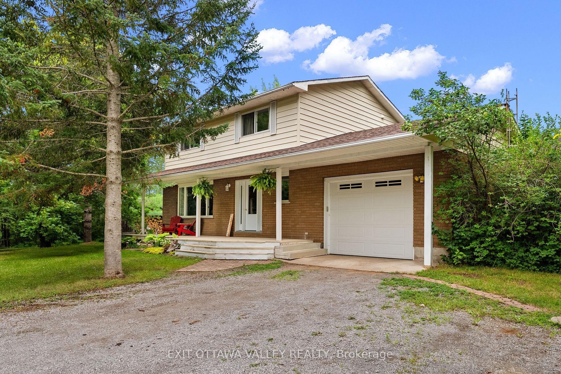 1292 Green Lake Road, North Algona Wilberforce — Detached for sale, photo 1