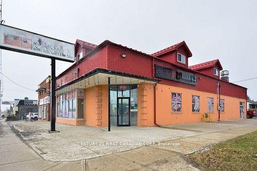 1682 Dundas Street — photo 1