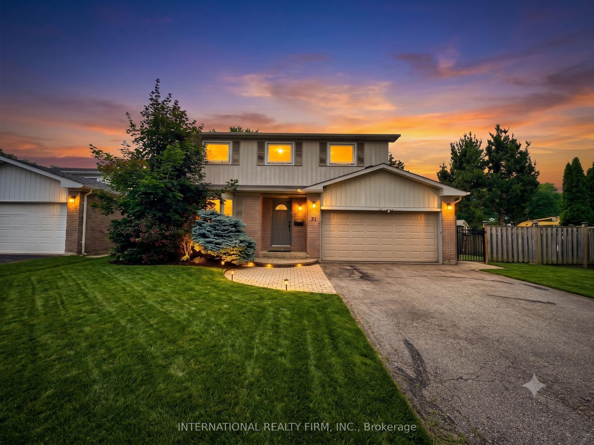21 Mayvern Crescent, Richmond Hill — Detached for sale, photo 1