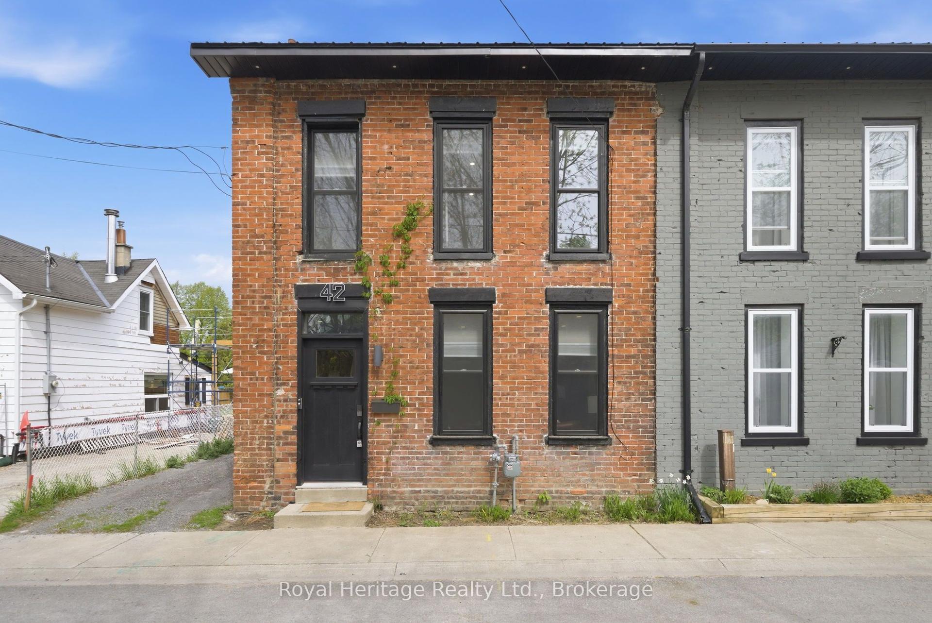 42 Margaret Street — photo 1