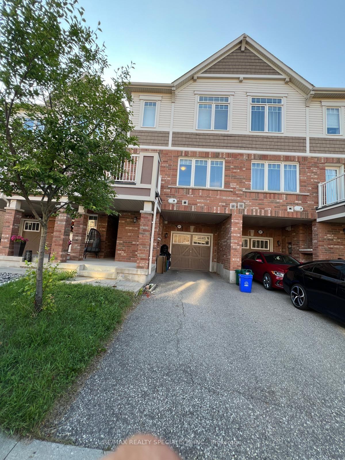 285 Casson Point, Milton — Townhouse for lease, photo 1