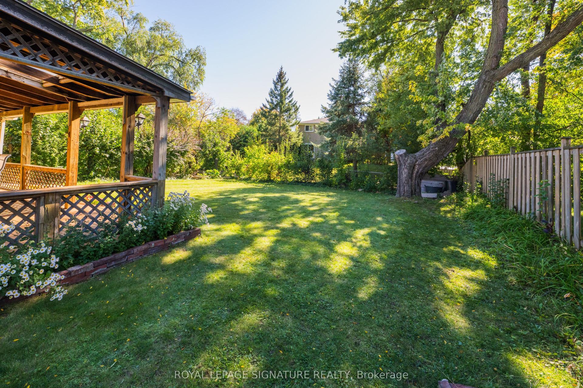 8 Bellbury Crescent, Toronto — Detached for sale, photo 1