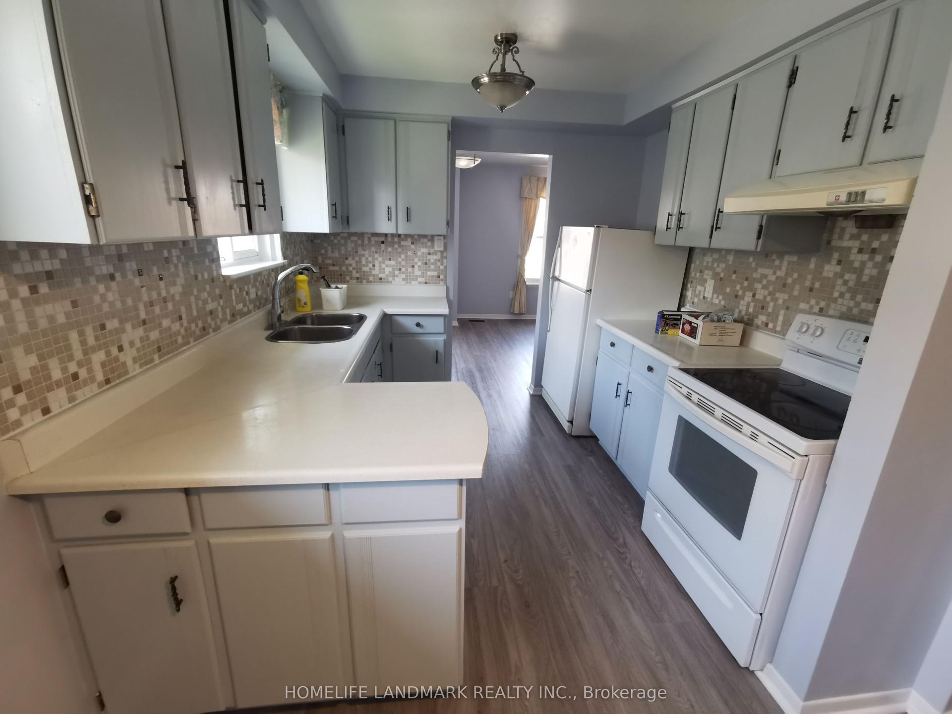 16 Nortonville Drive Upper (whole house) #Upper (whole house), Toronto — Semi-Detached for lease, photo 1