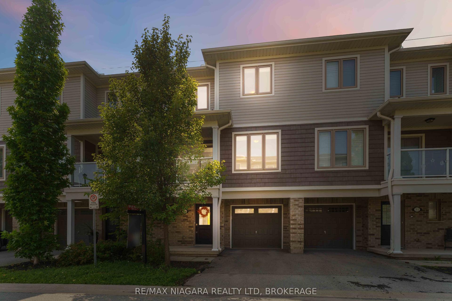 47 Scarlett Common, St. Catharines — Condo Town for sale, photo 1