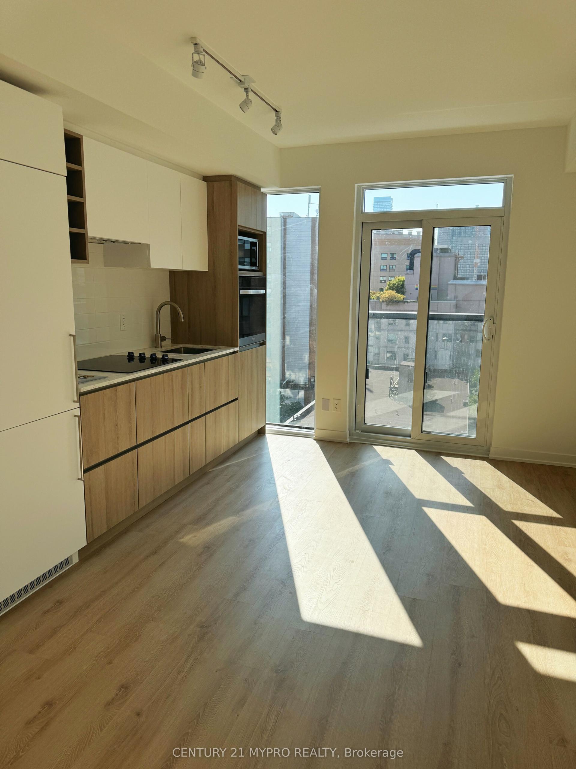 319 Jarvis Street 905 #905 — photo 1