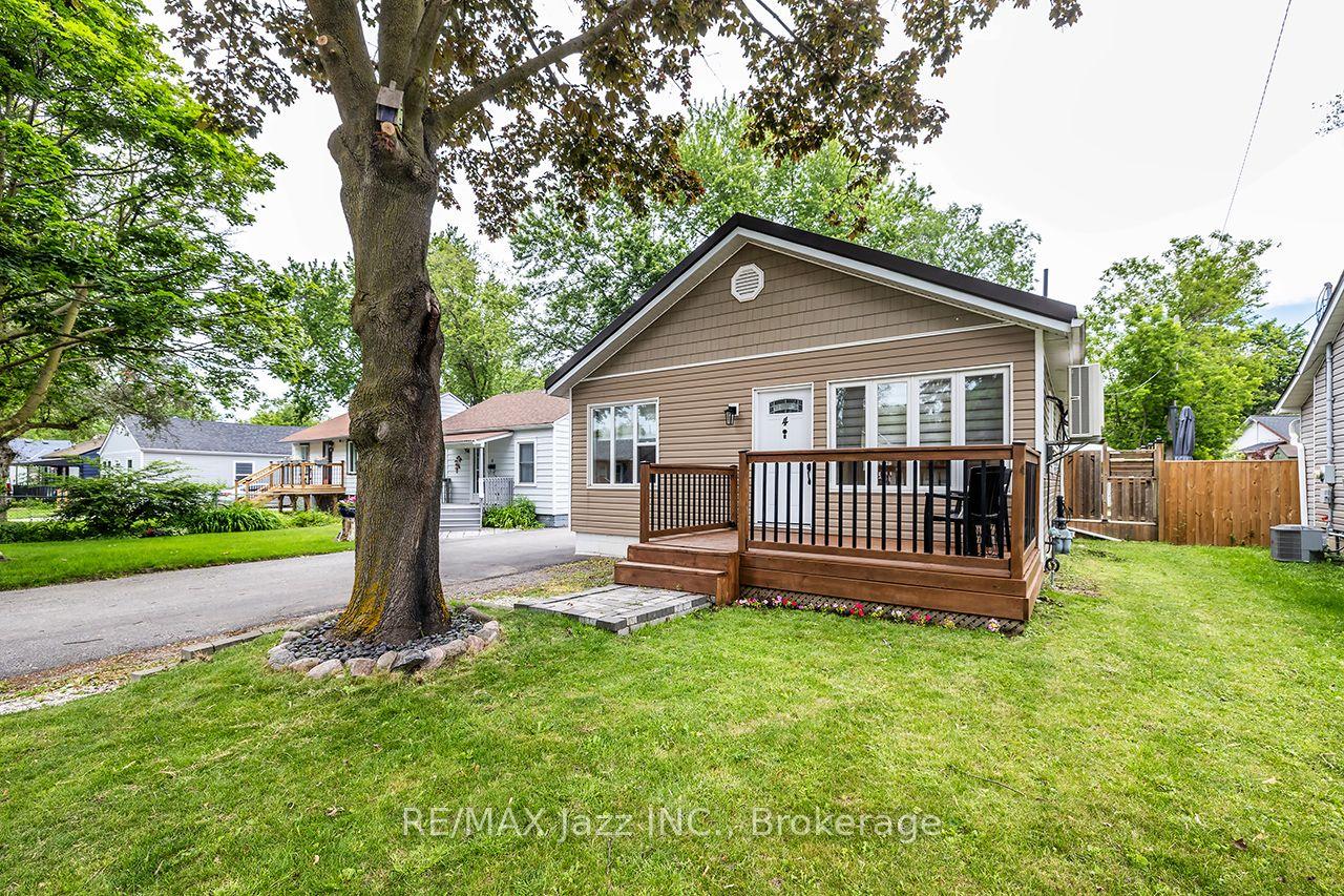 4 Maple Street, Ajax — Detached for sale, photo 1