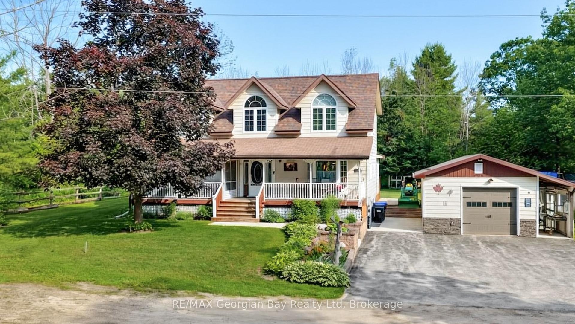 4 Moore Avenue — photo 1
