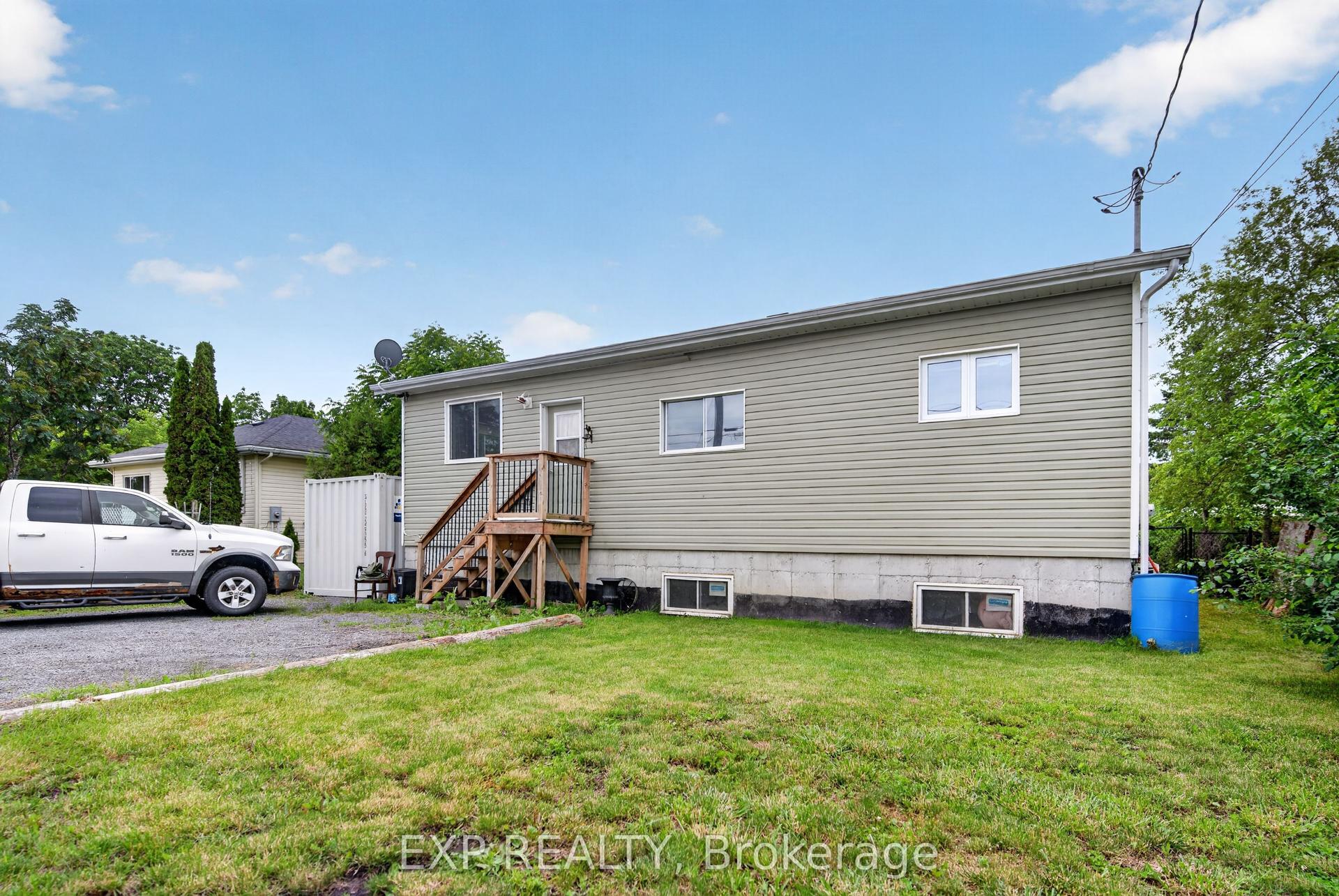 150 Main Street N, North Dundas — Detached for sale, photo 1