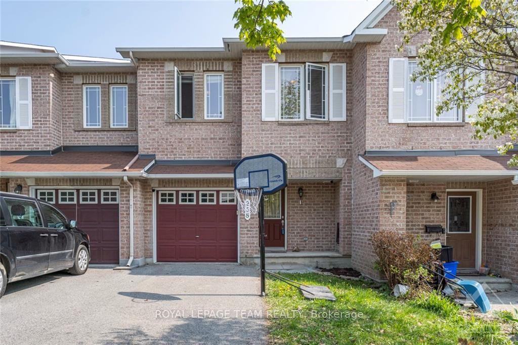 258 Forestbrook Street, Kanata — Townhouse for lease, photo 1