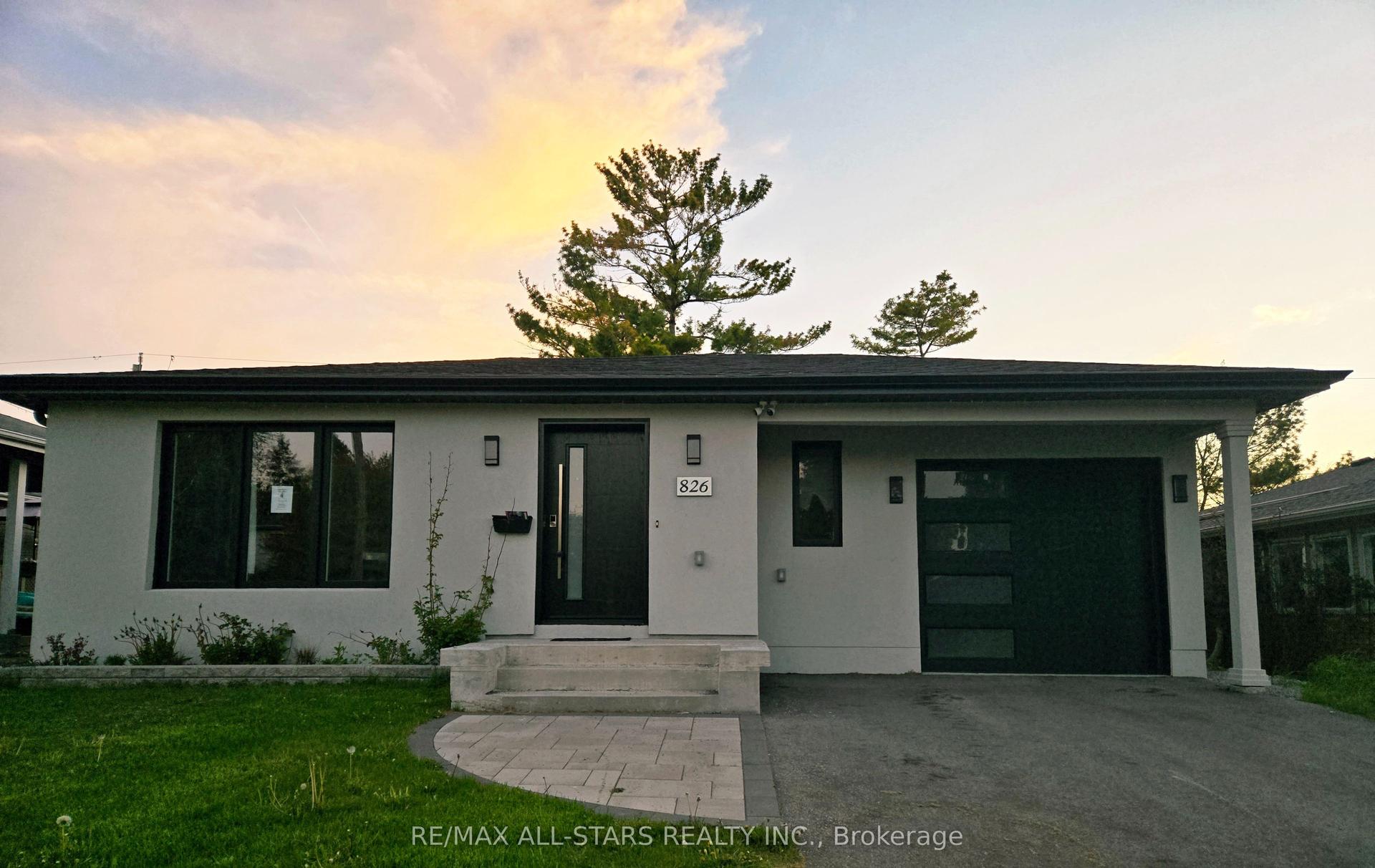 826 Krosno Boulevard — photo 1