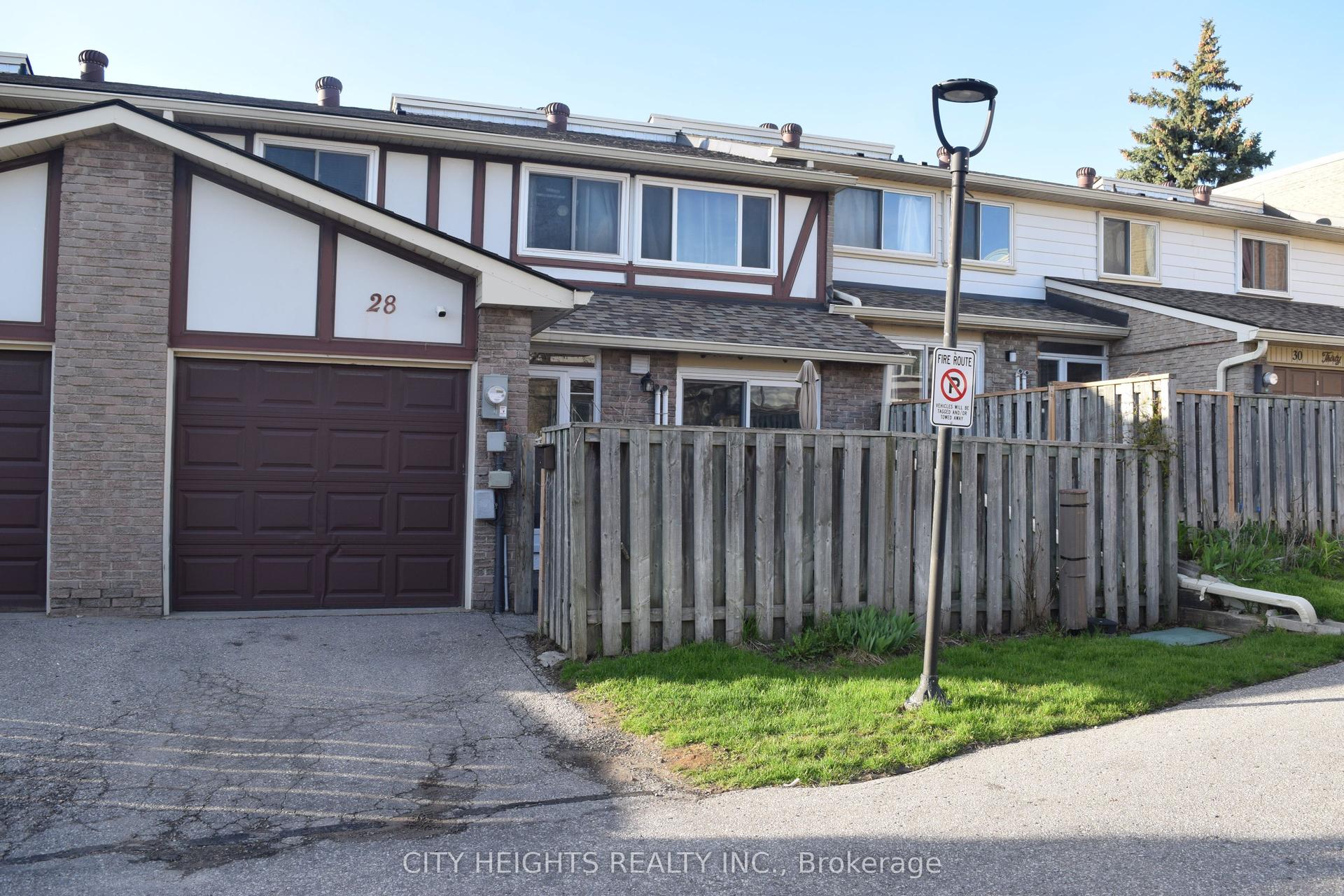 28 Crest Fern Way — photo 1