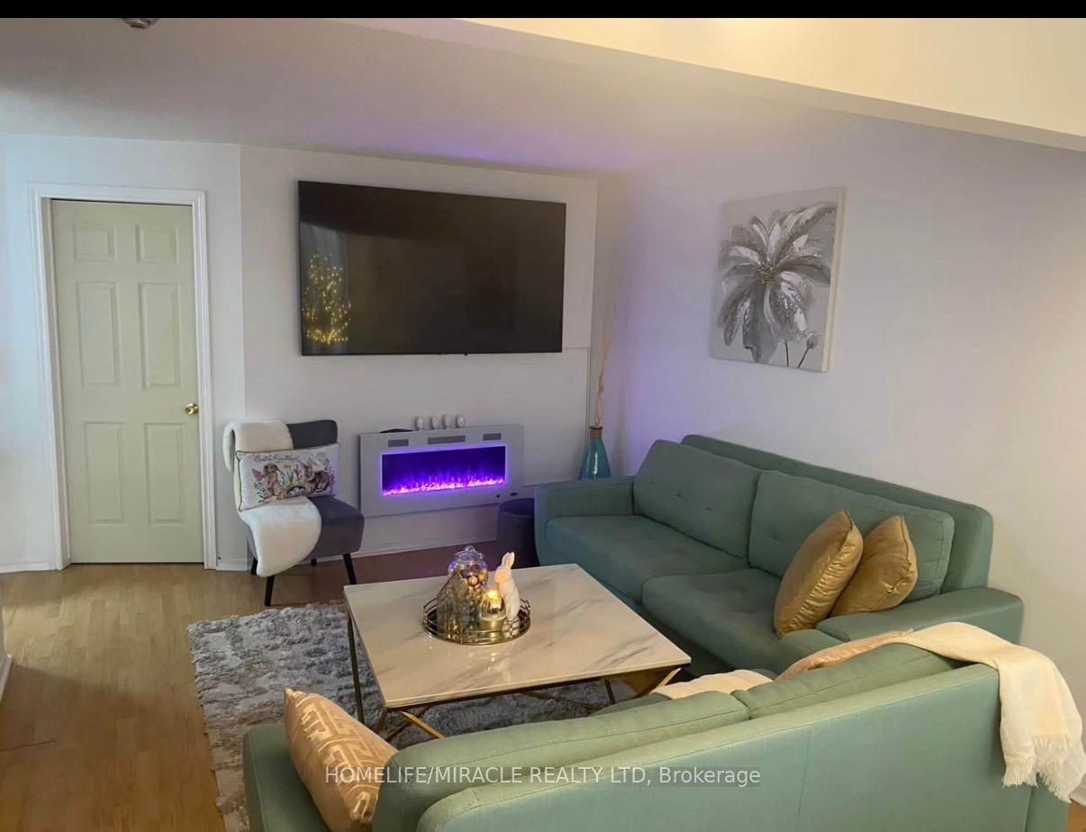 41 Markbrook Lane 216 #216, Toronto — Condo for lease, photo 1