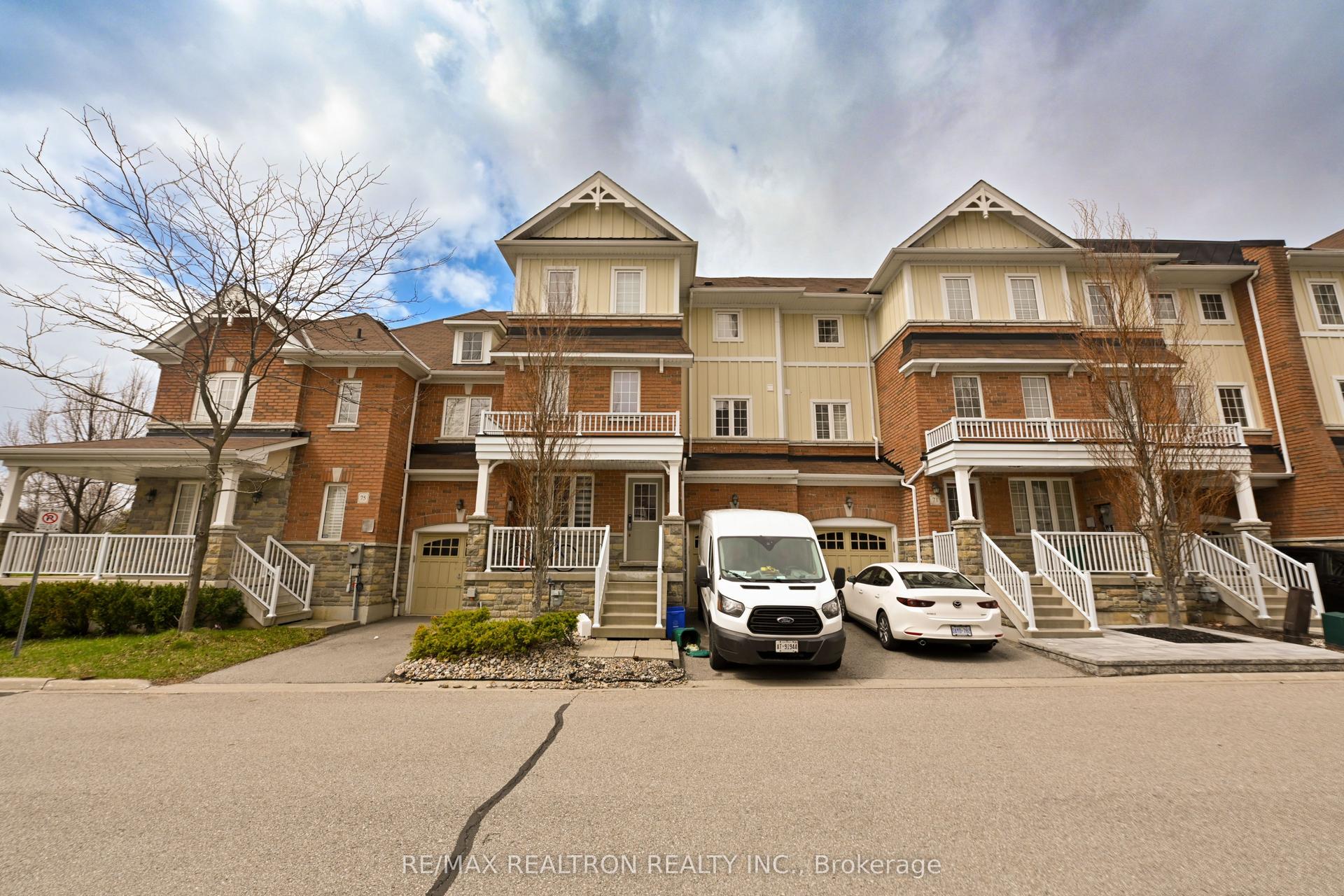 73 Eastern Skies Way — photo 1