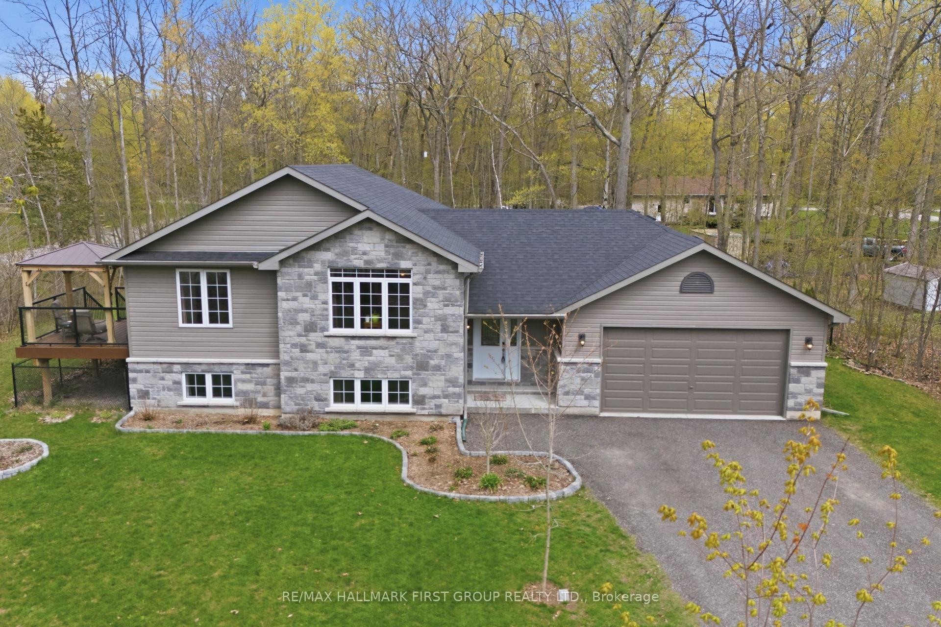 29 Riverside Drive — photo 1