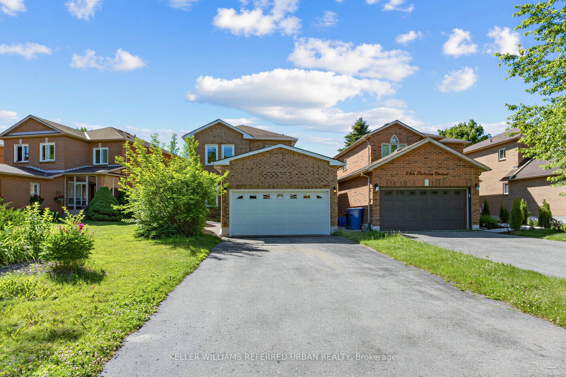 350 Pickering Crescent — photo 1