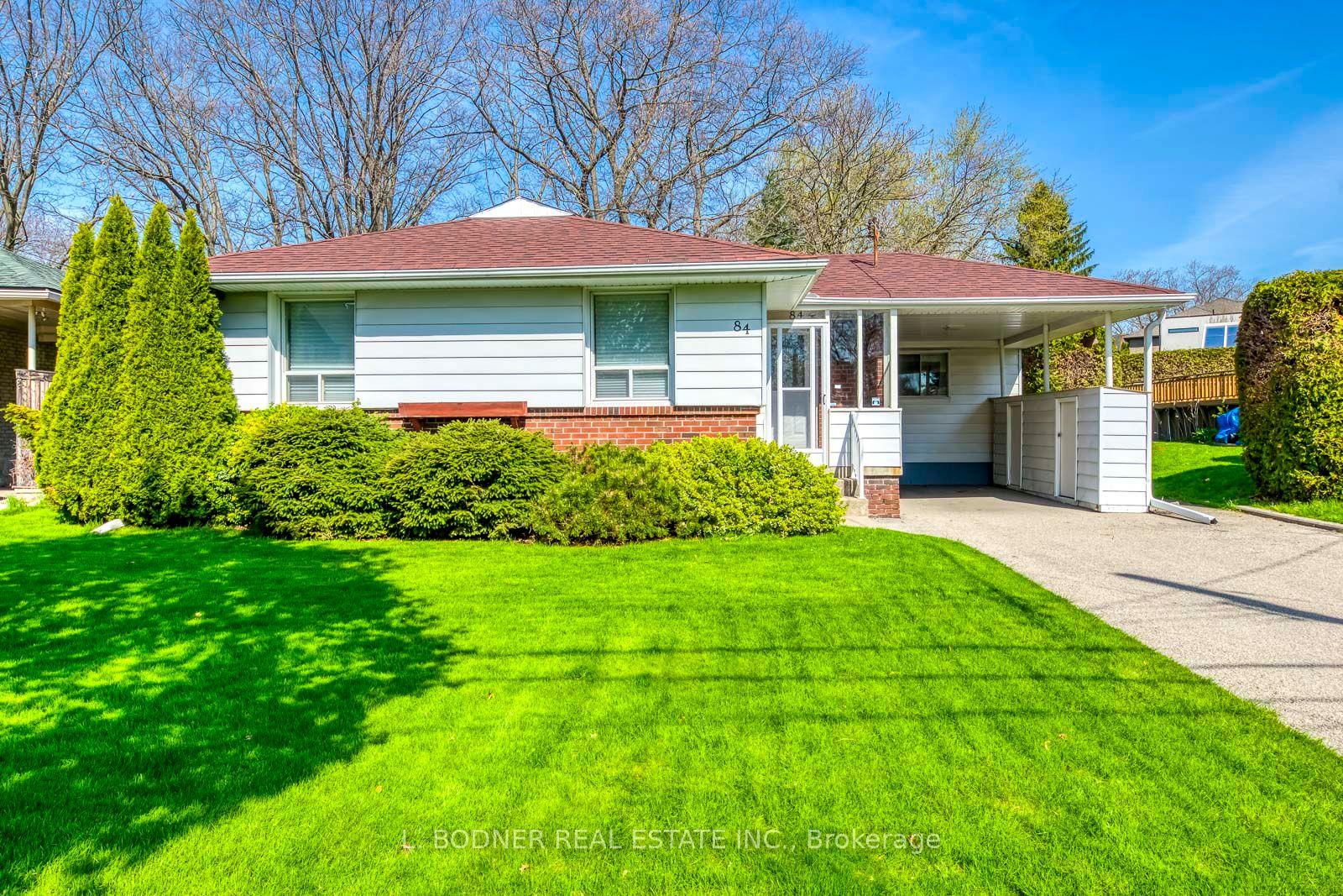 84 Ravenscrest Drive — photo 1