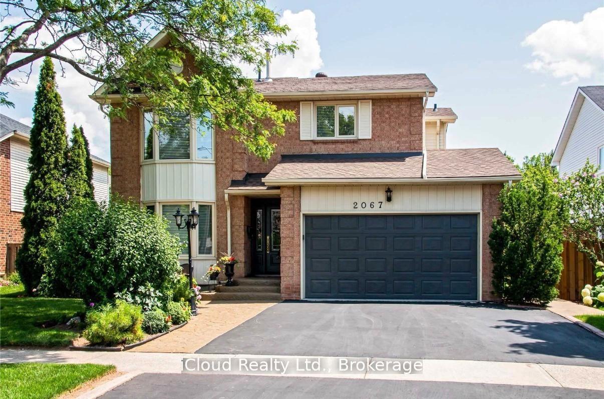2067 Hunters Wood Drive, Burlington — Detached for sale, photo 1