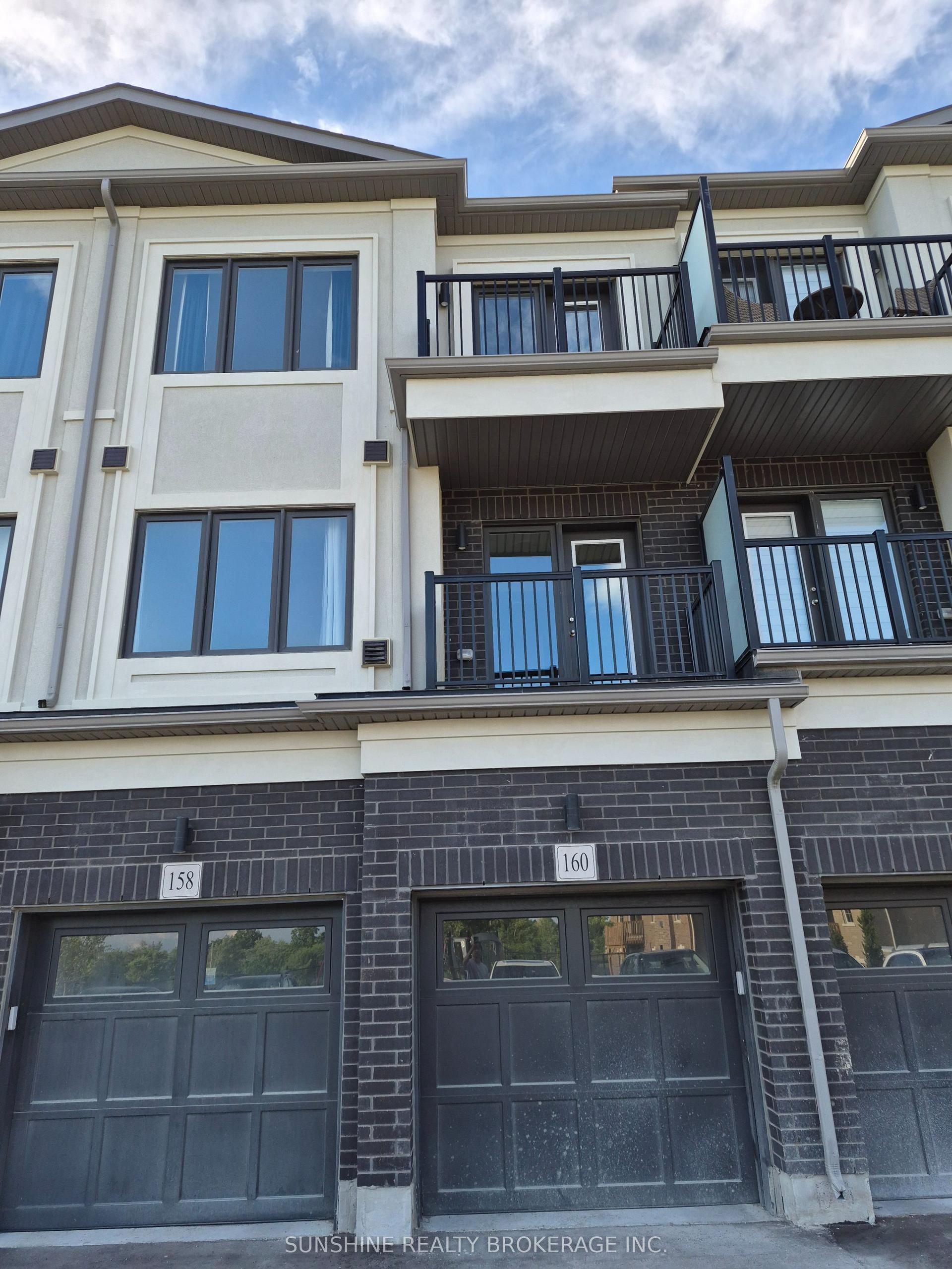 160 Matawin Lane — photo 1