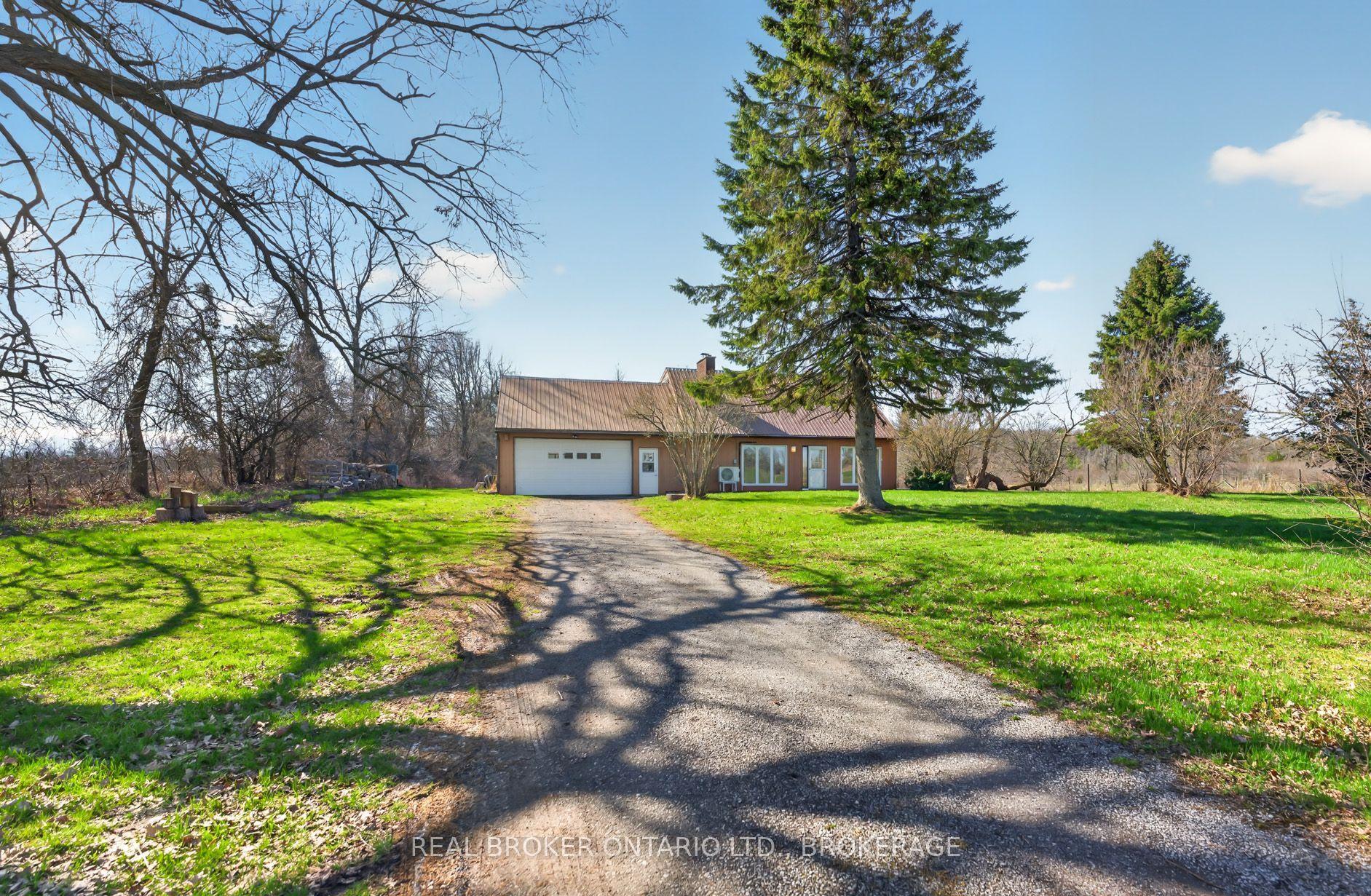 2268 Mcintyre Road — photo 1