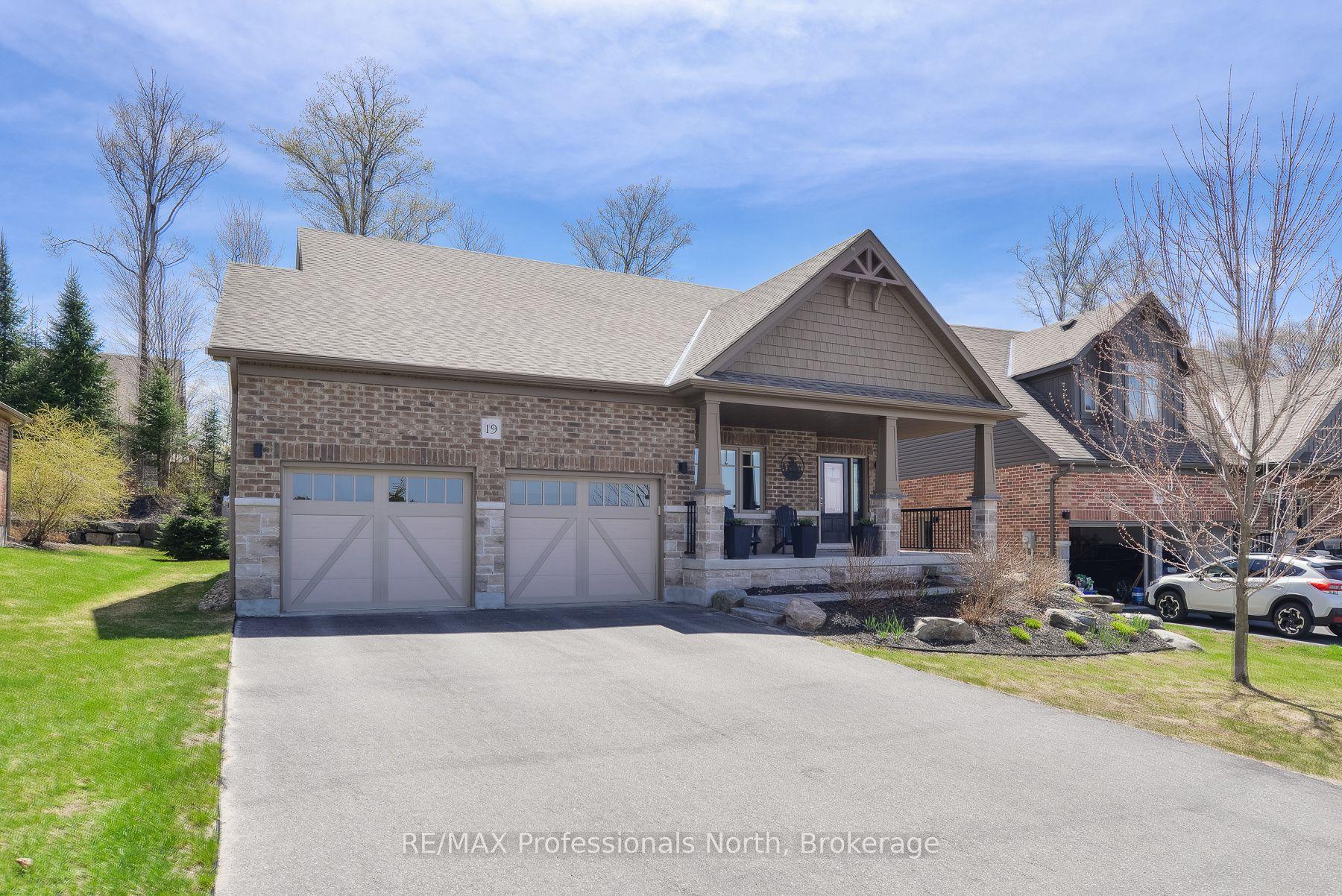 19 Selkirk Drive — photo 1