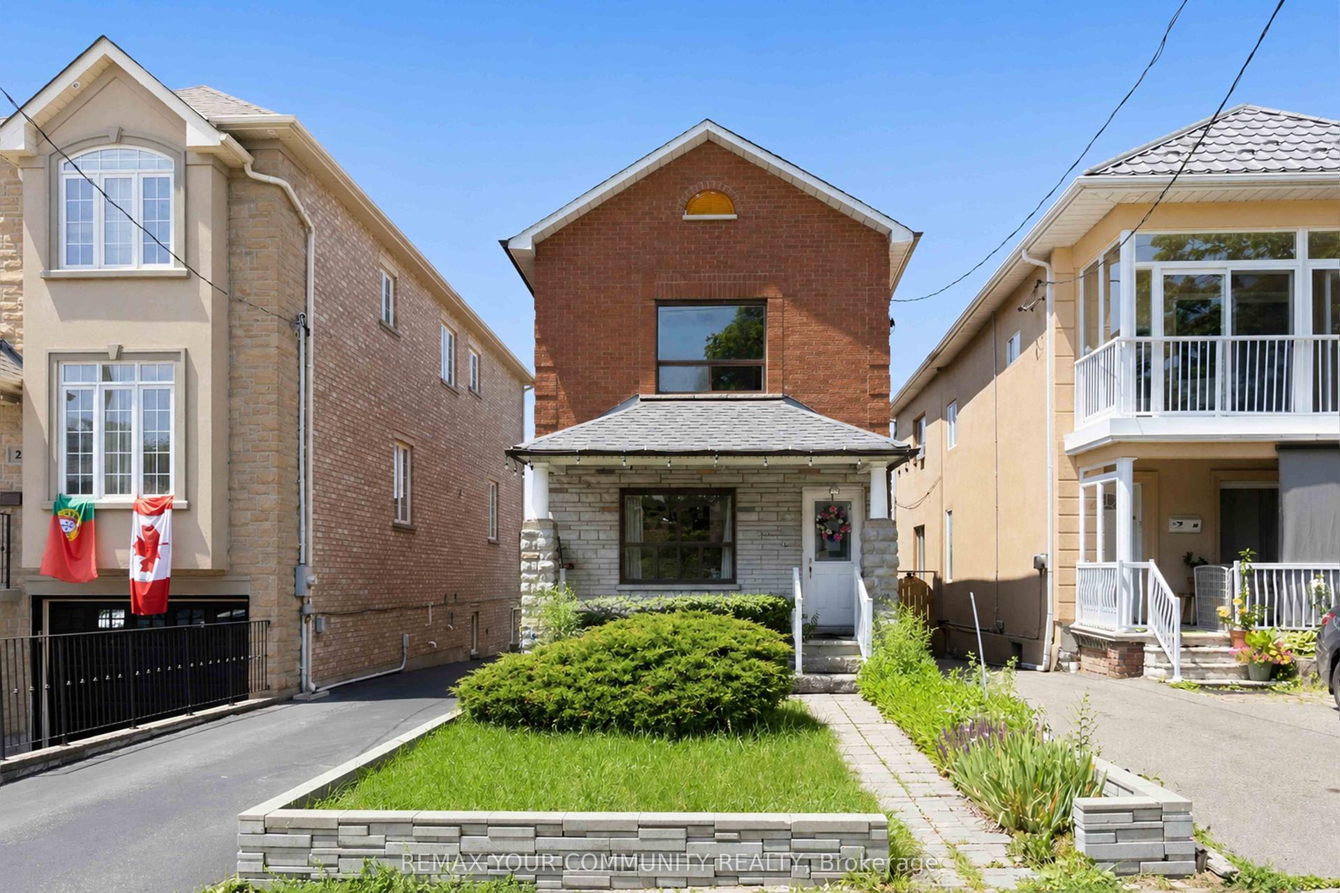 32 Kirknewton Road, Toronto — Detached for sale, photo 1