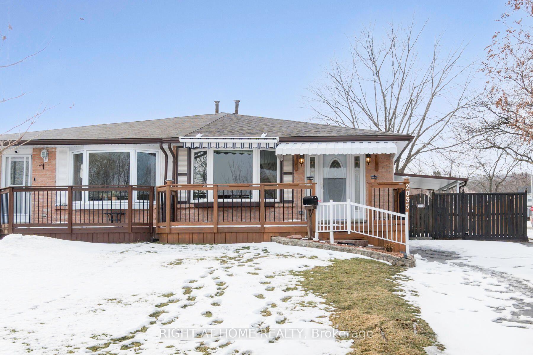 2035 Carleton Court, Burlington — Semi-Detached for lease, photo 1