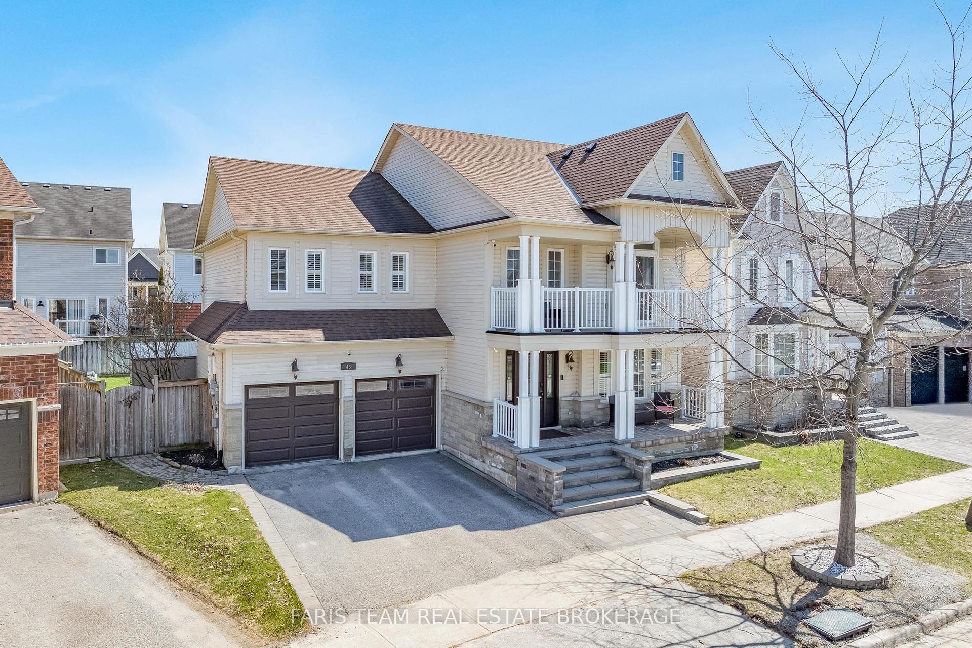 43 Maple Crown Terrace — photo 1