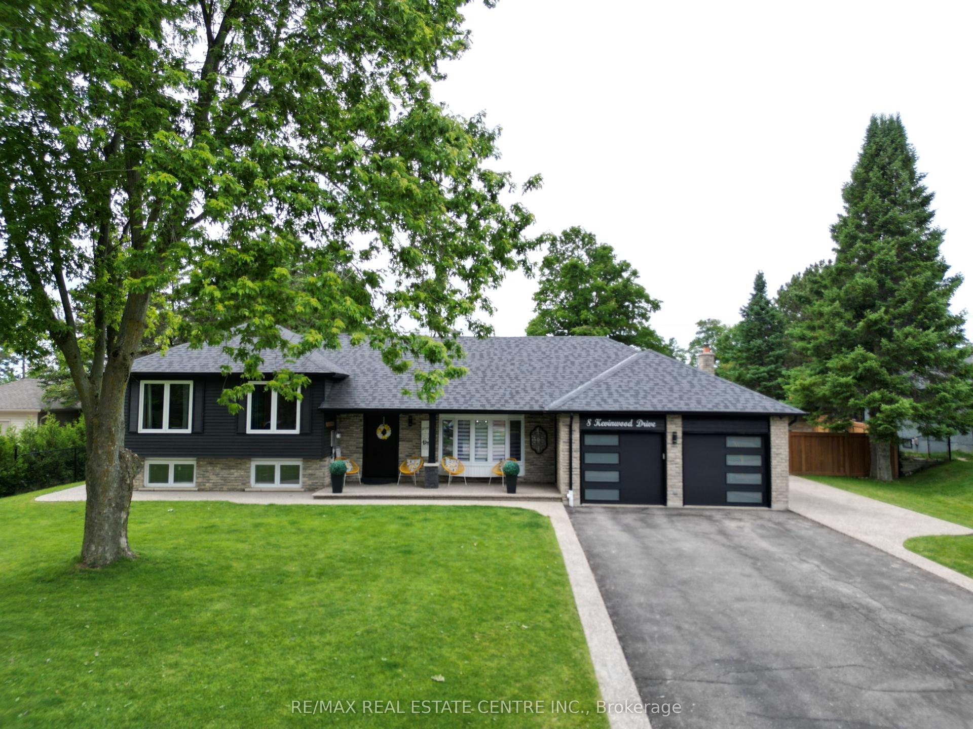 8 Kevinwood Drive — photo 1